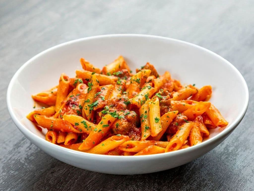 Penne Arrabbiata Con Salsiccia Pasta