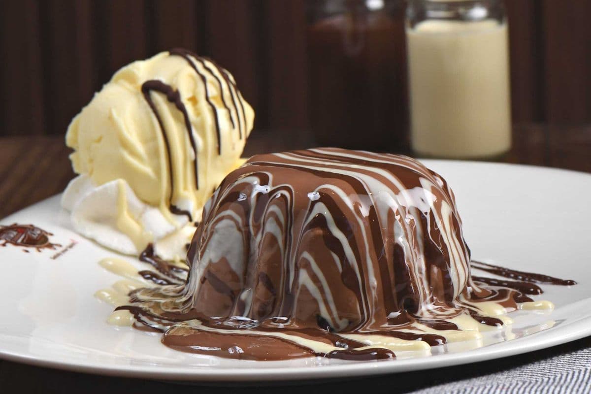Lava Cake (Volcano Cake)
