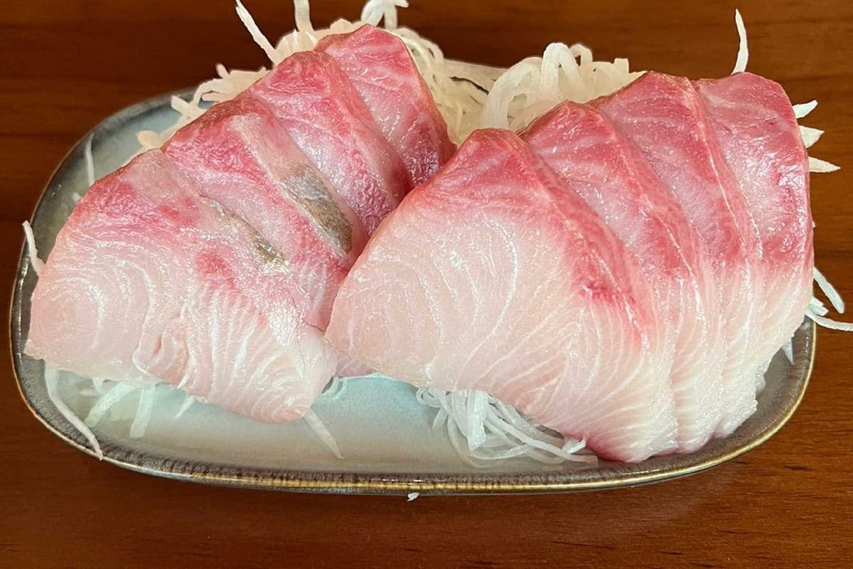 Hamachi Sashimi