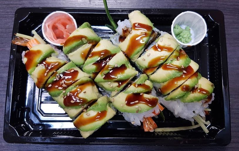 Green Dragon Roll (4 pcs)