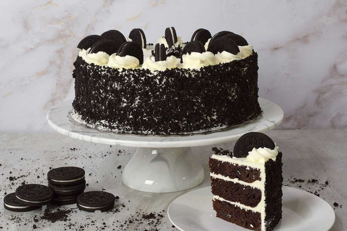 Oreo Chocolate Cake 9"