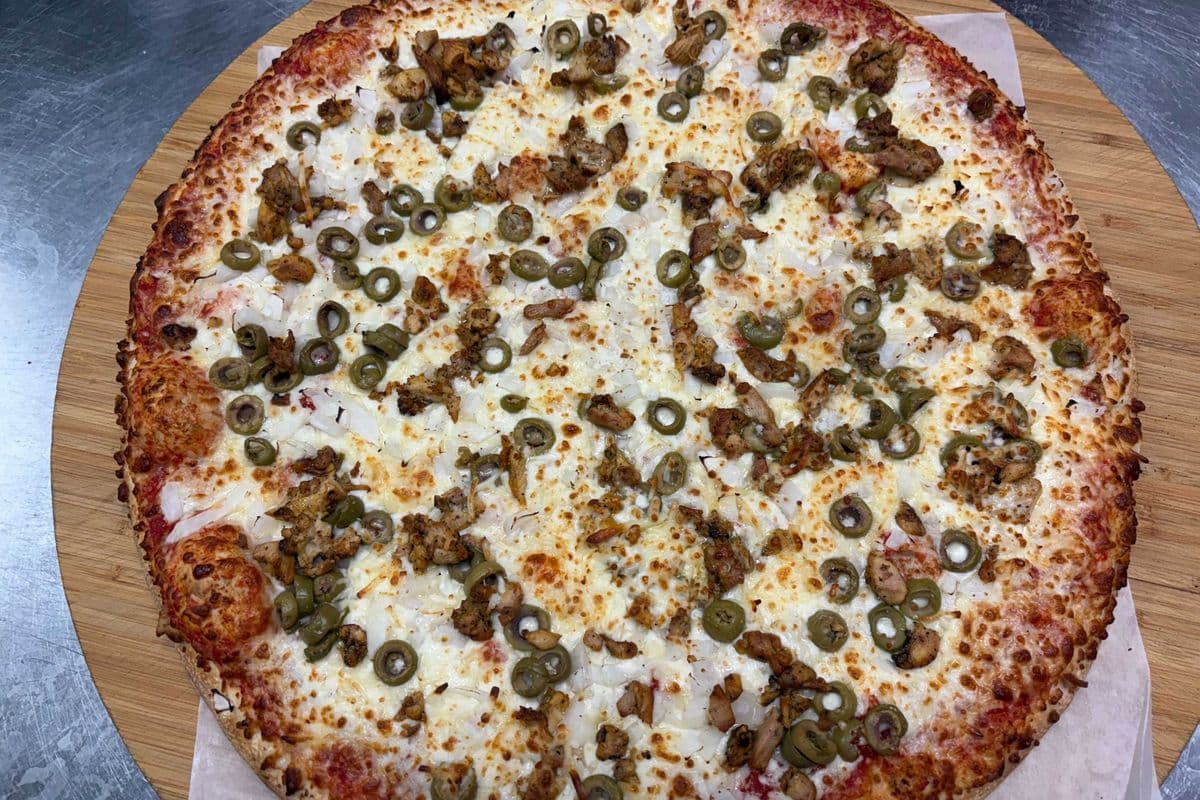 Large Chicken Pizza
