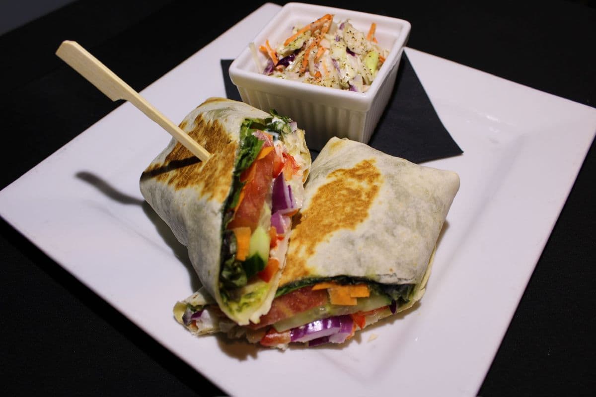 California Club Wrap