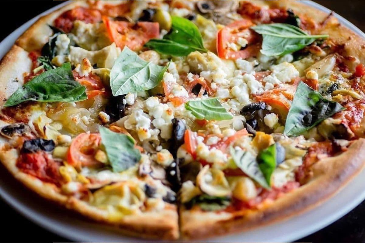 Mediterranean Pizza