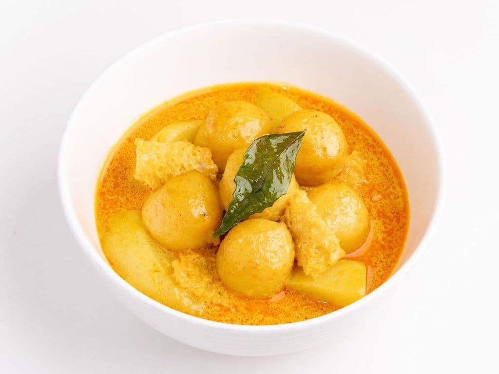 A4. Signature Curry Fishball 咖喱脆皮魚蛋 *NEW ITEM*