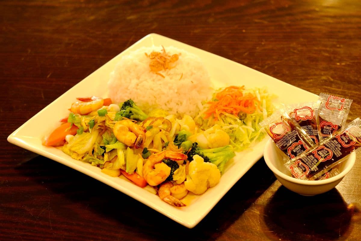 65. Prawn Stir Fry / TÔM XÀO CẢI