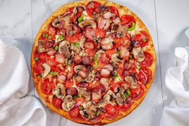 Medium Pizza Combo