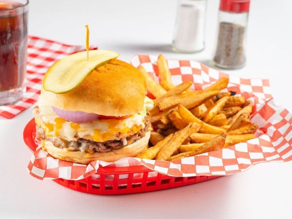 Deluxe Burger*