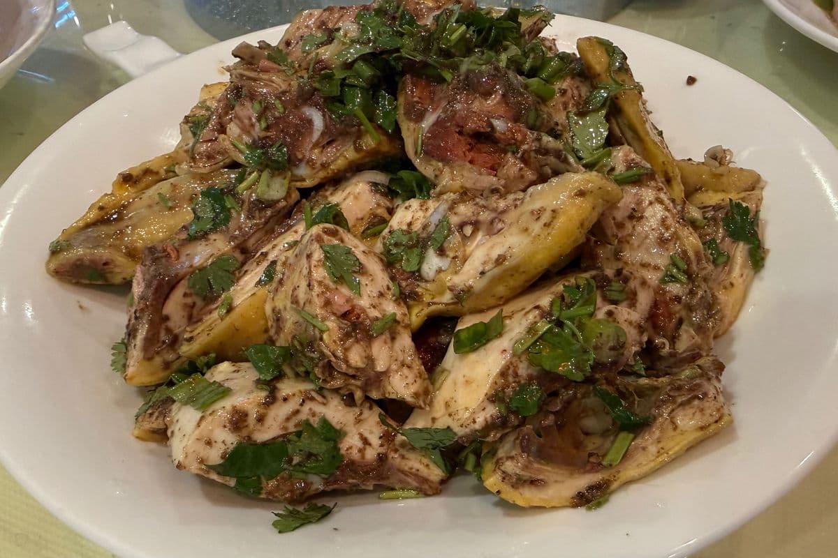 Free Range Chicken w. Truffle 黑松露撈走地雞