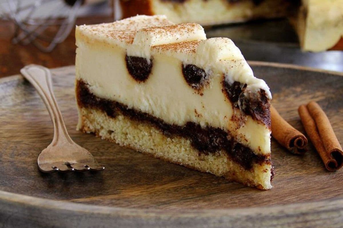 Cinnamon Bun Cheesecake