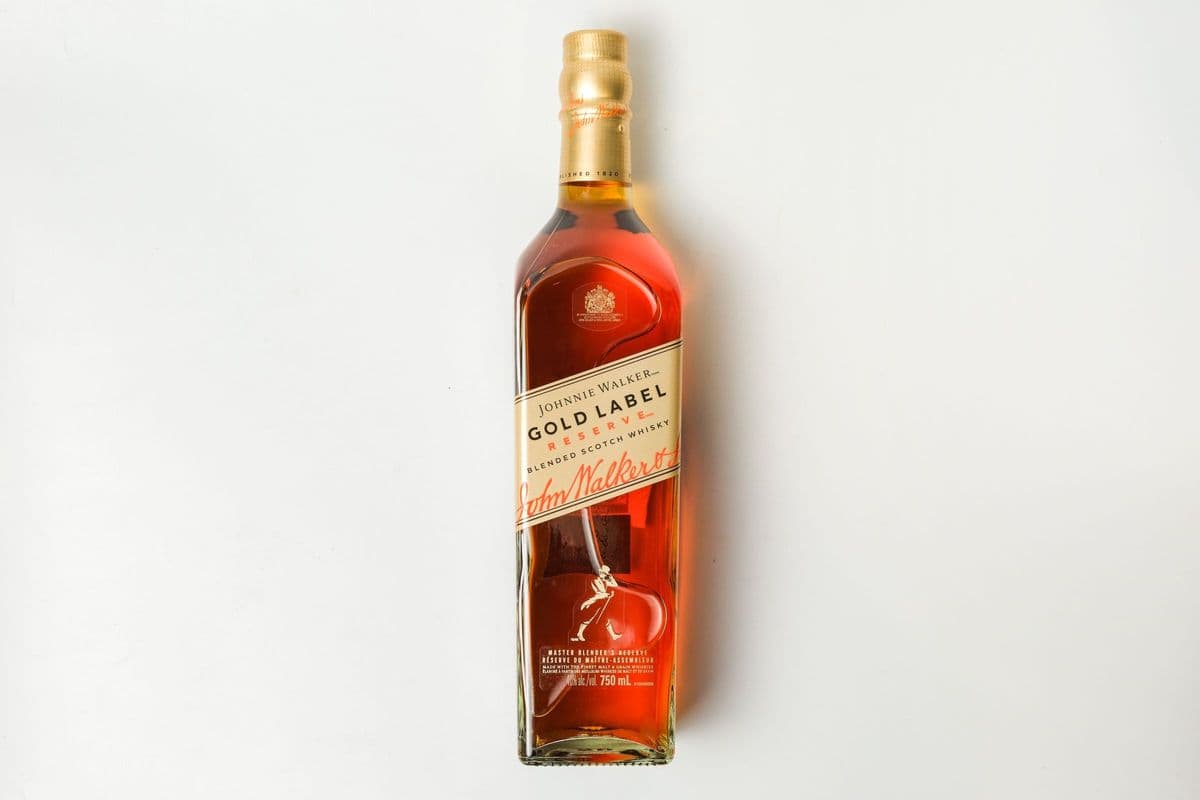 Johnnie Walker Gold Label Reserve (1 x 750 ml)