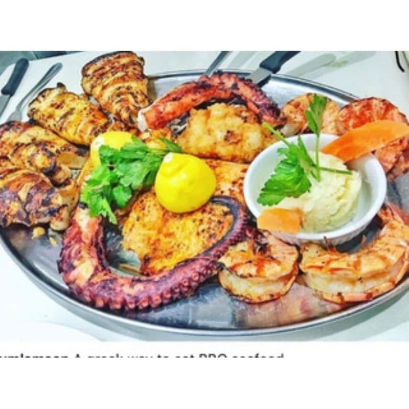 Thalassina Pikilia (Seafood Platter)