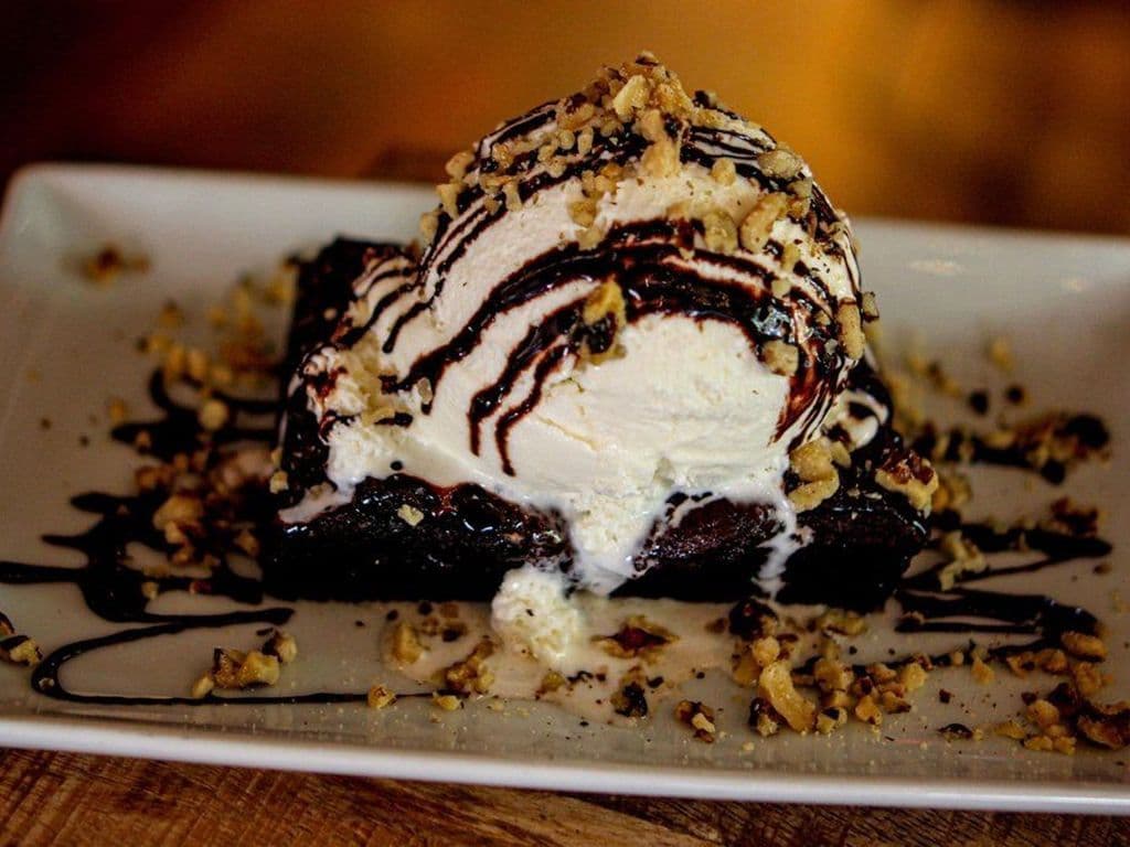 BROWNIE A LA MODE