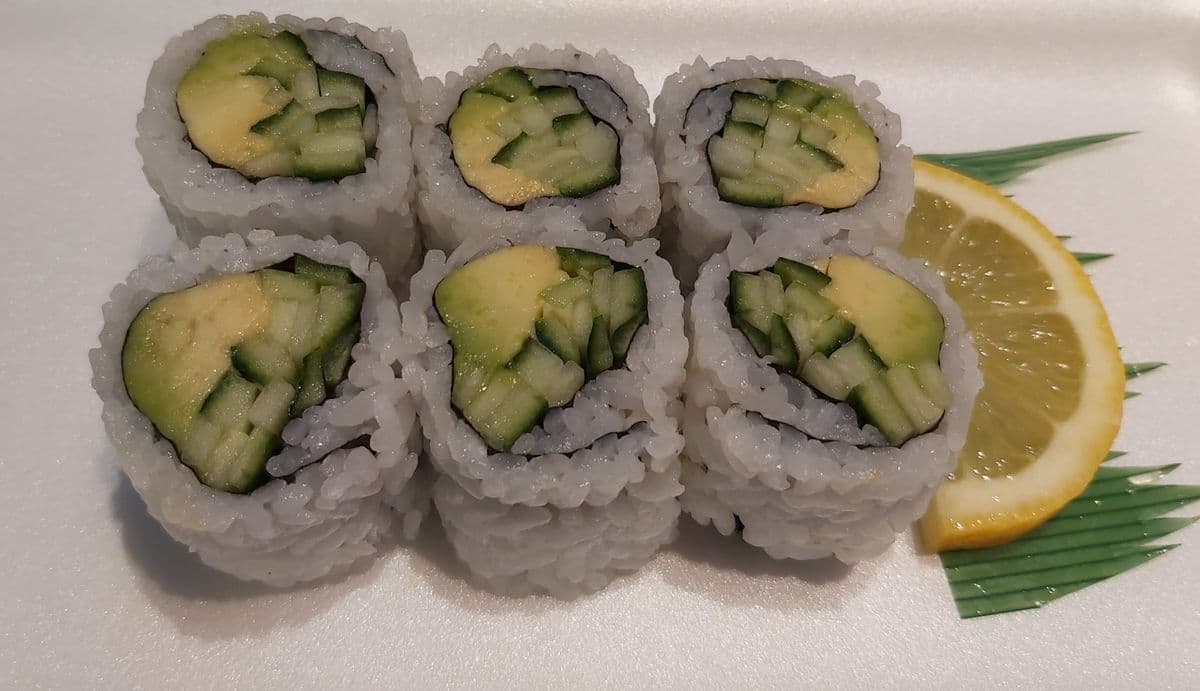 49.Avocado and Cucumber Roll (6 pcs)