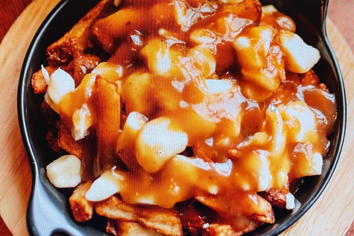 Classic Poutine