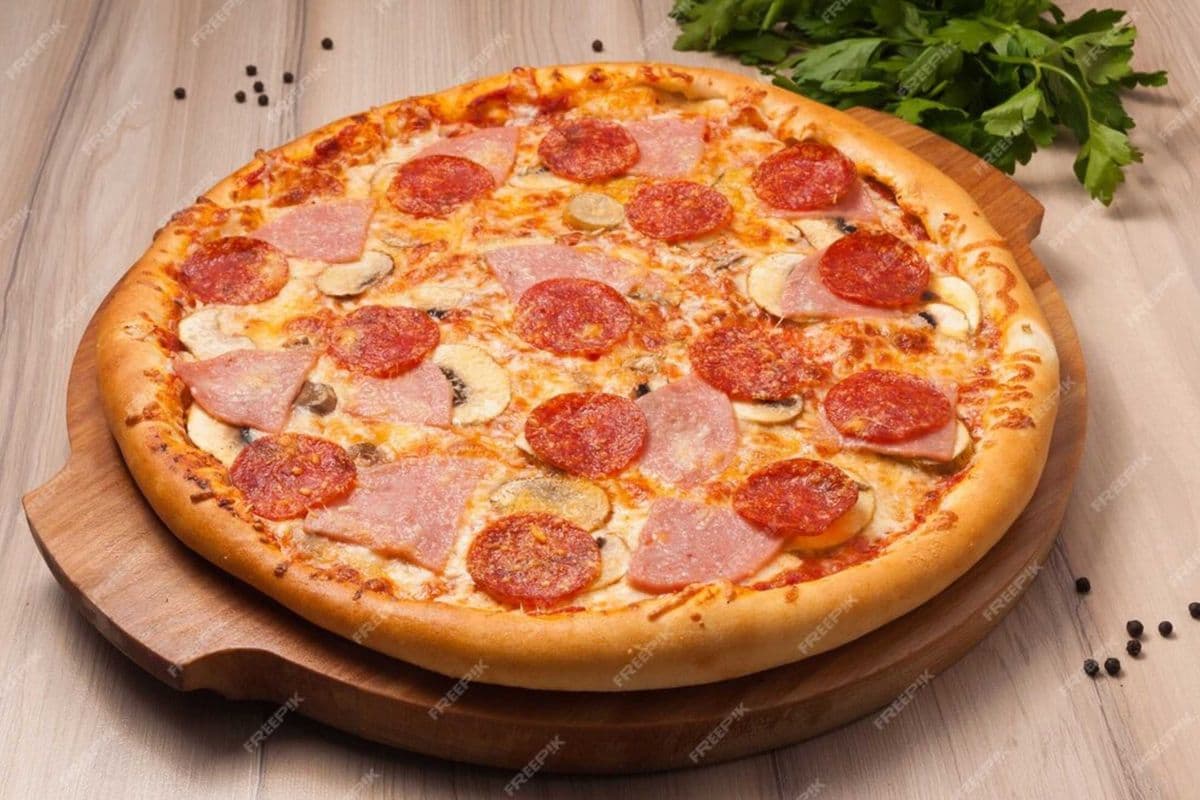 12" Medium Canadian Classic Pizza