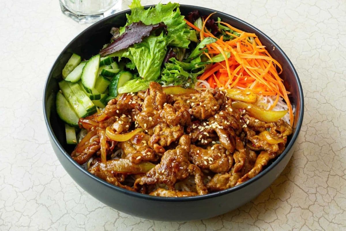 Lemongrass Beef Noodle Bowl