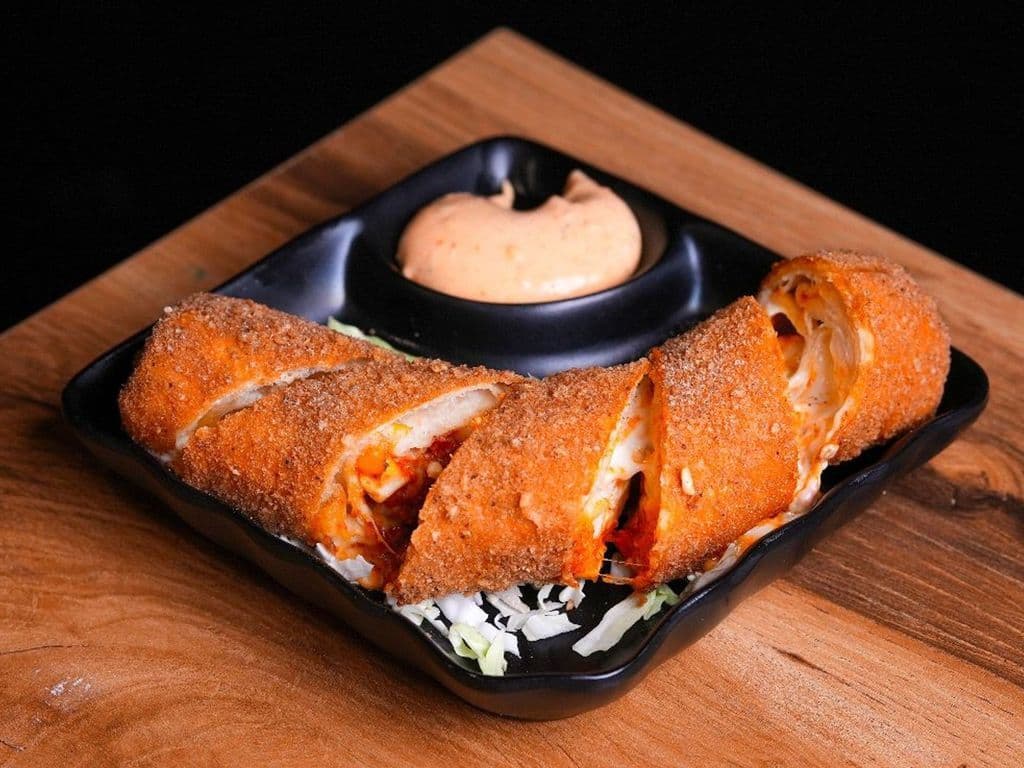 Kurkure Roll -(veggie/Paneer/Chicken)