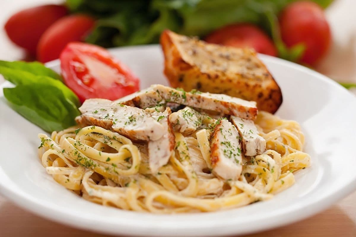 Chicken Alfredo Pasta