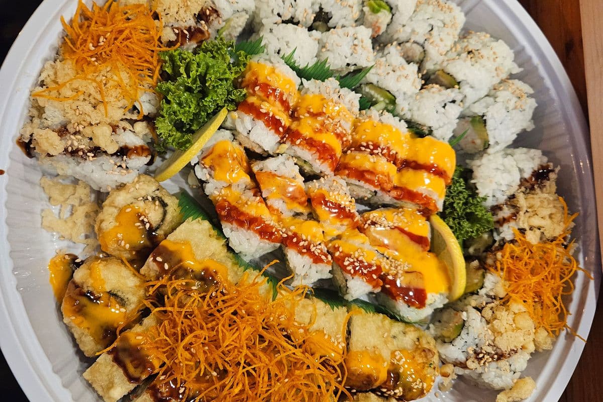 Assorted California Tray (64pcs)