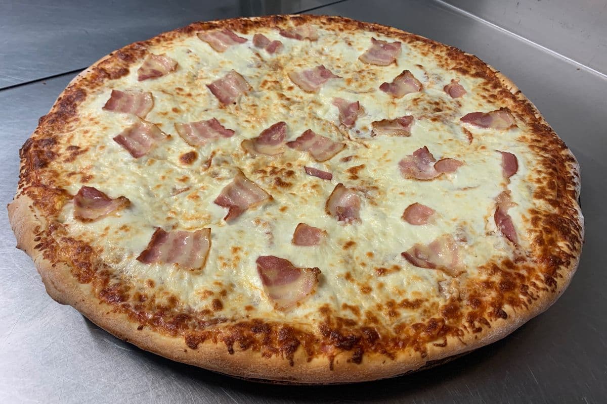 Jumbo Pizza