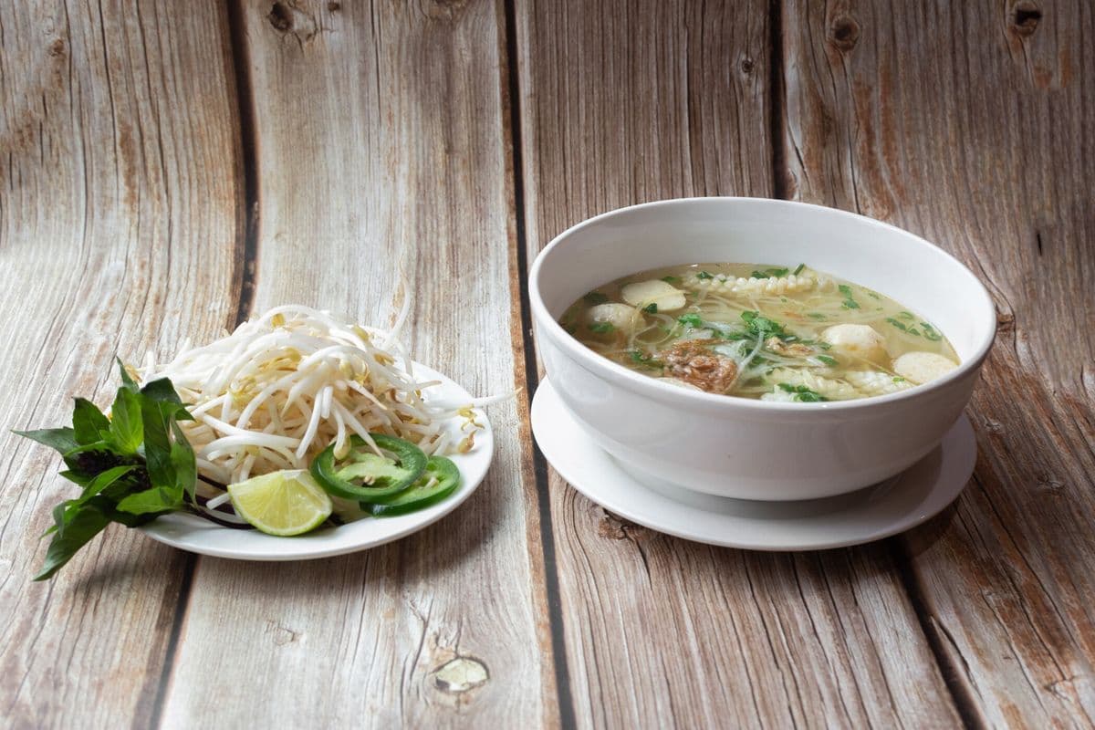 Small 45.Seafood Noodle Soup (Phở Đồ Biển