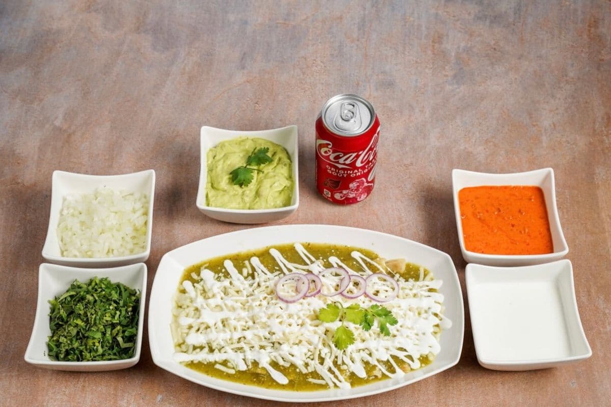 Chilaquiles Vert / Green Chilaquiles