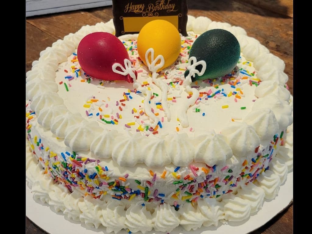 16 cm Round Gelato Birthday Cake - Fior Di Latte, Chocolate, Oreo Fudge Crunch