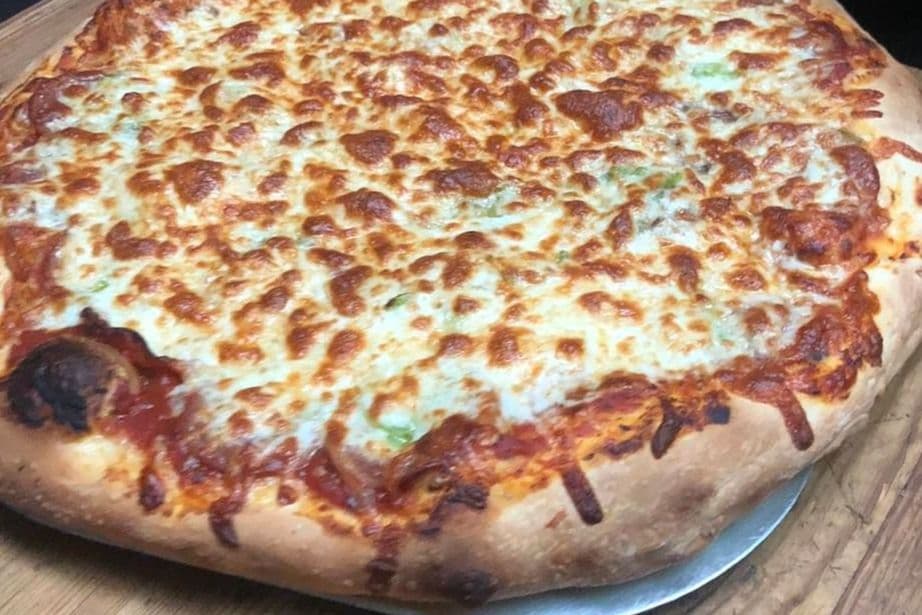Petite pizza toute garnie / Small All Dressed Pizza