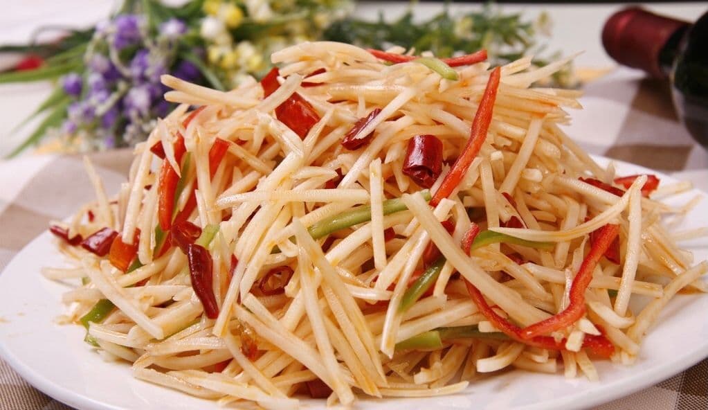 Shredded Potato in Chili and Sour Sauce 酸辣土豆丝