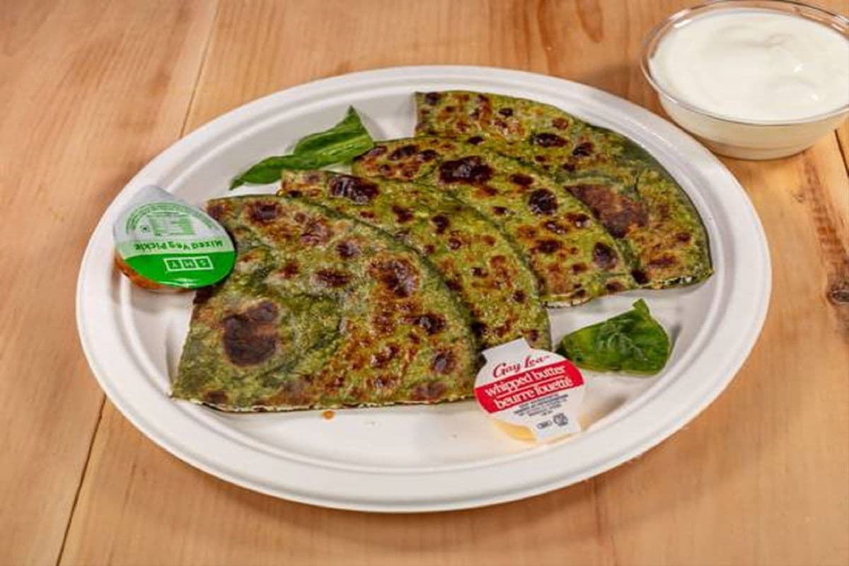 Palak Paneer Parantha Plate (Two Paranthas)