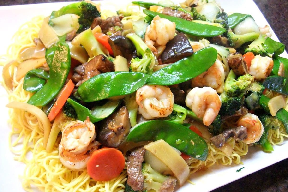 Cantonese Style Chow Mein