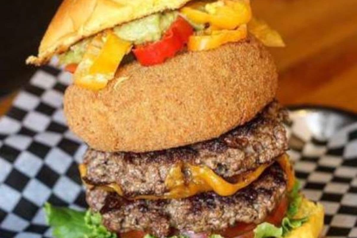 B Seven Burger