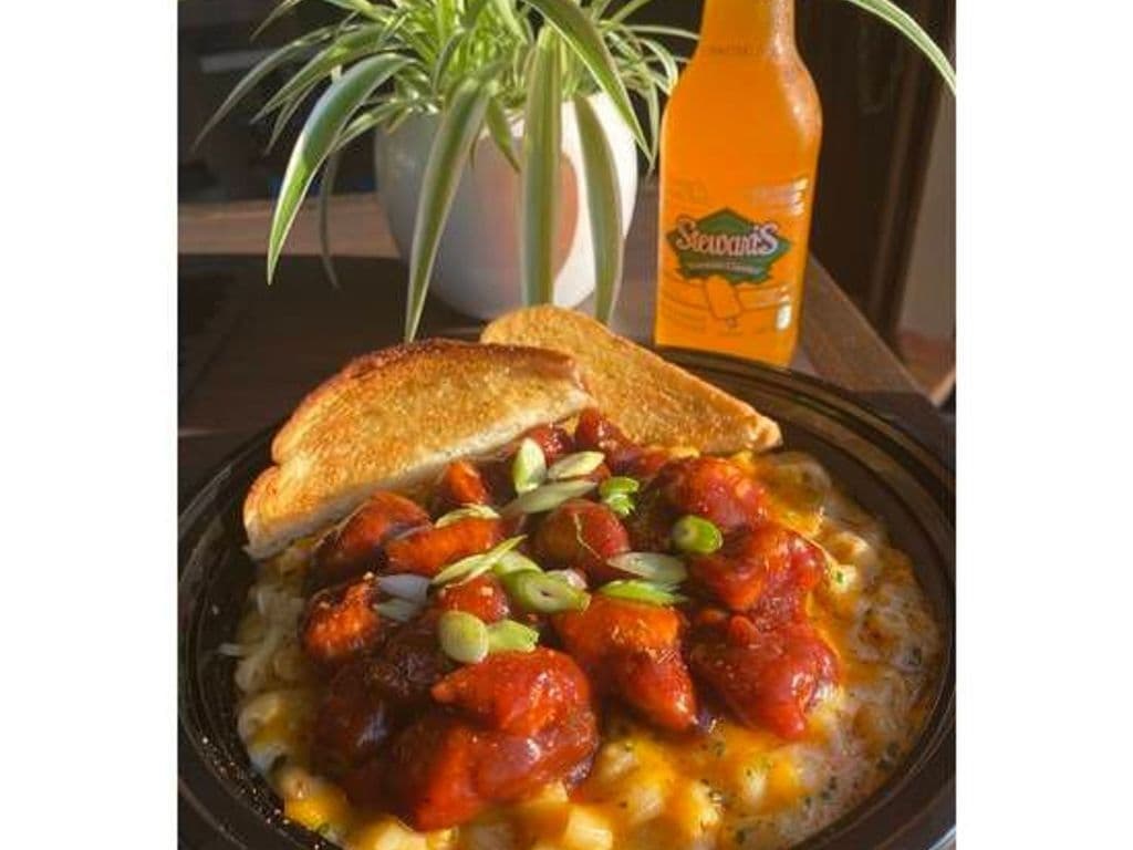 Boneless Chicken Bites Mac and Cheese