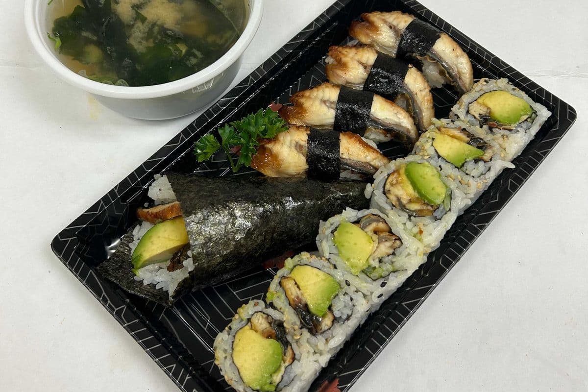 C09 BBQ EEL Lover Combo (11Pcs)