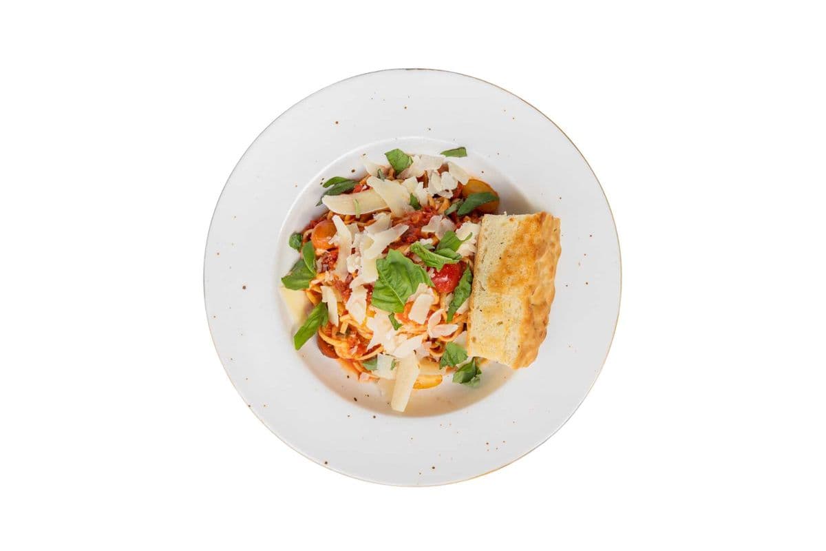 Tomato Prawn Linguini