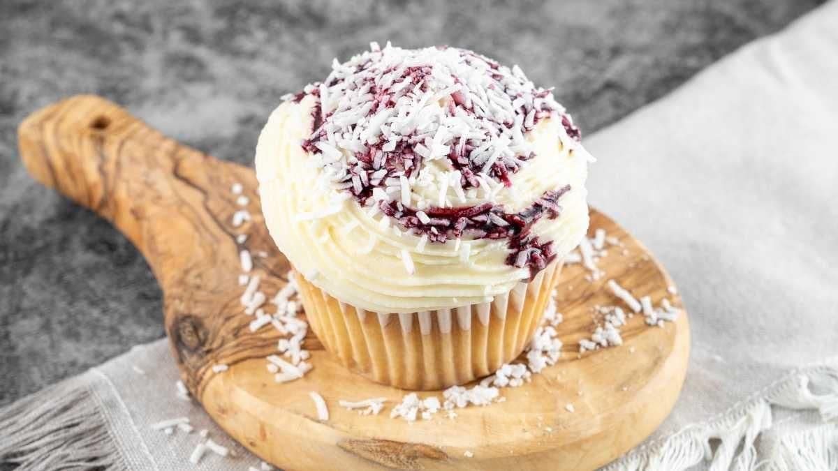 Blueberry Cheesecake Cupcake