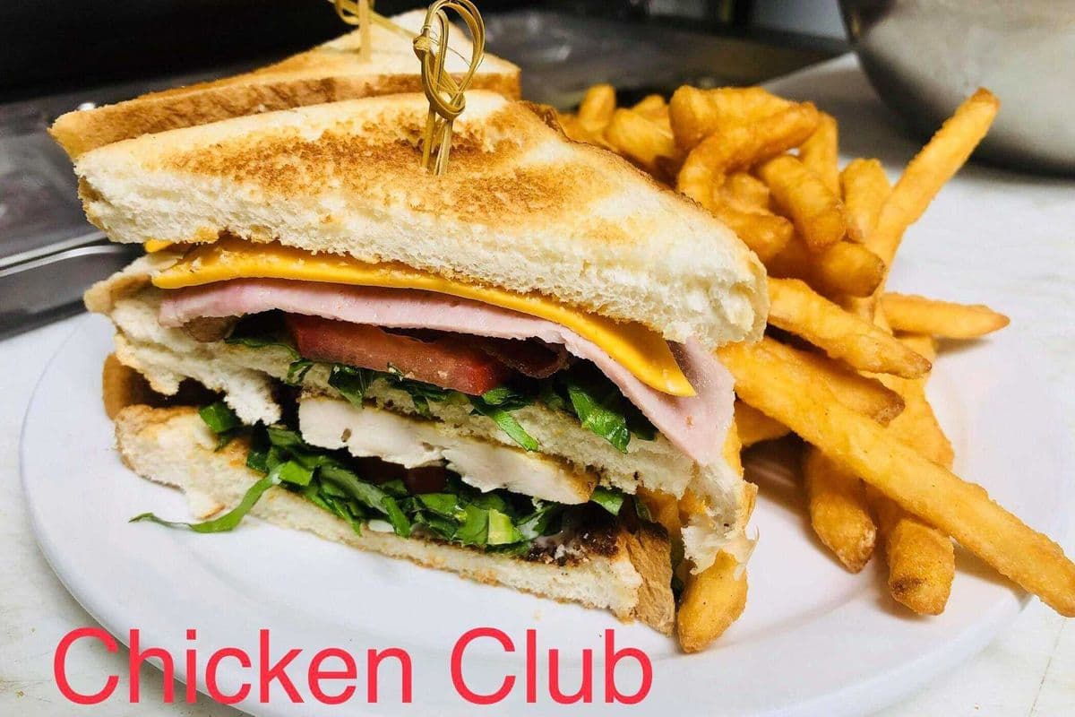 Chicken Club Sandwich (6 oz)
