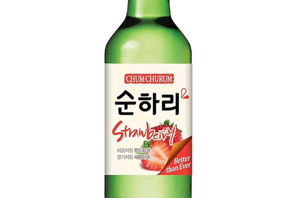 Soju Chum Churrum Strawberry (1 x 360 ml)