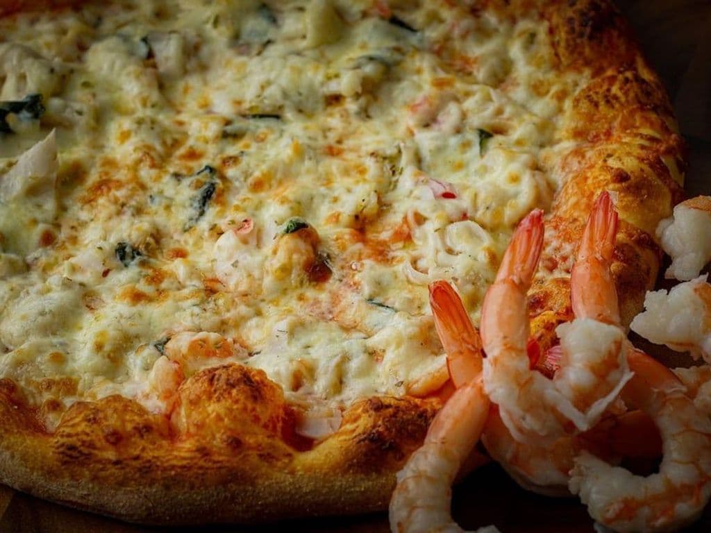 15" The Mediterranean Pizza