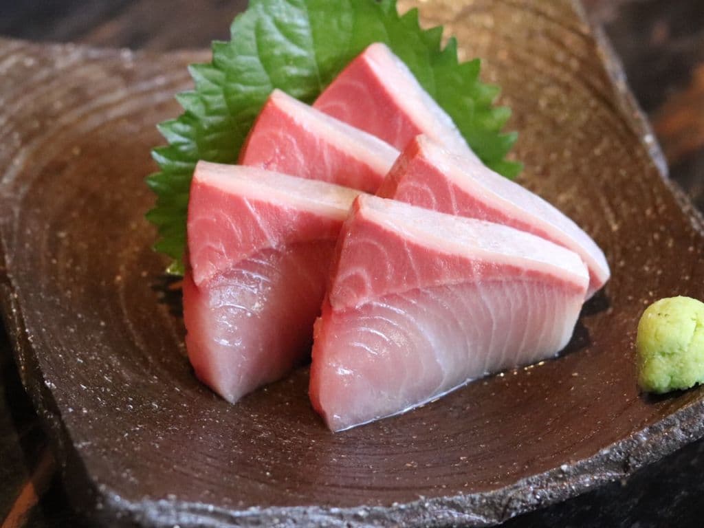 Yellow Tail Sashimi (5pc)