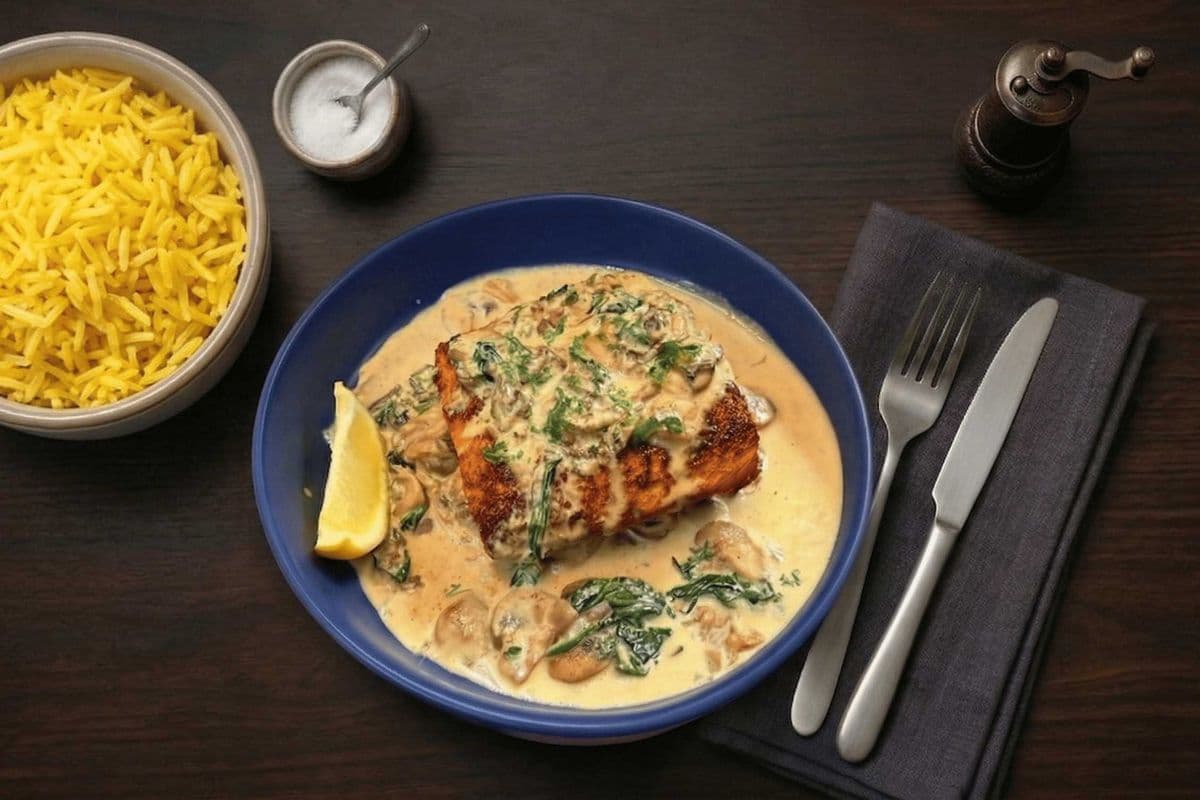 Salmon with Creamy Sauce