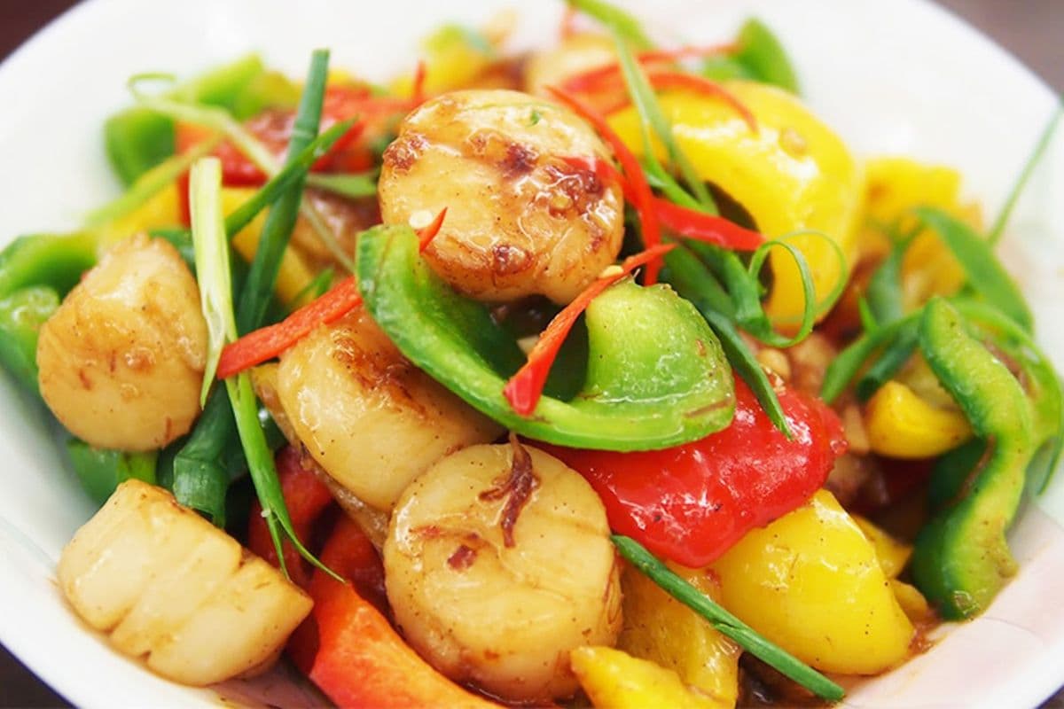44. Calamars et pétoncles sautés sauce X.O. 花枝带子/ Stir-Fried Squids and Scallops with X.O. Sauce