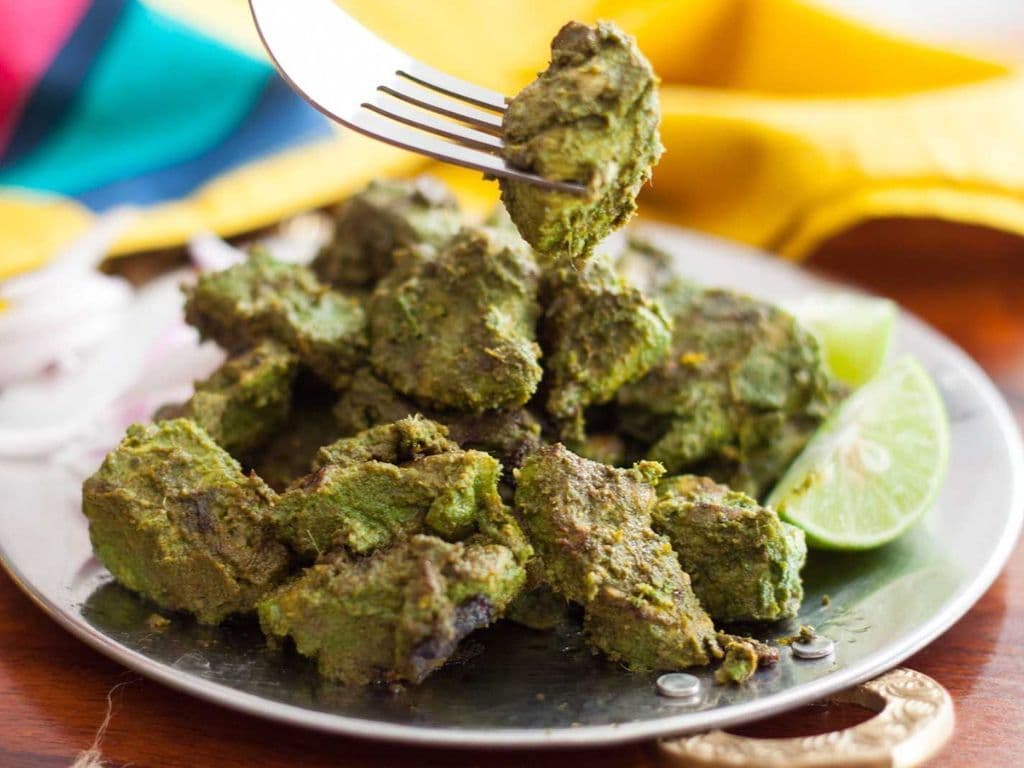 HARIYALI CHICKEN TIKKA.