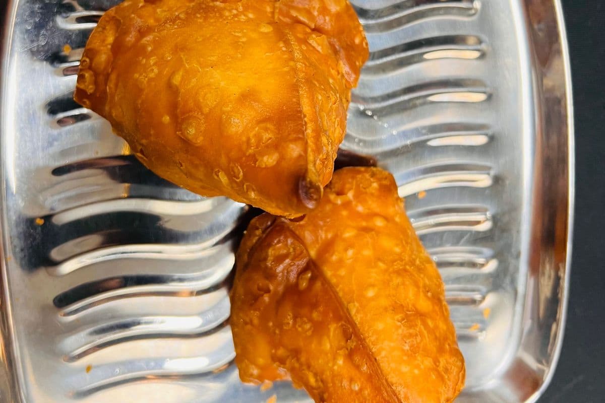 Beef Samosas (2 pcs)
