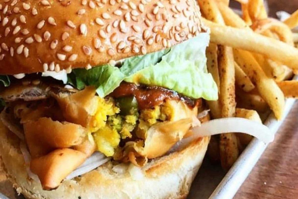 Veg. SAMOSA BURGER