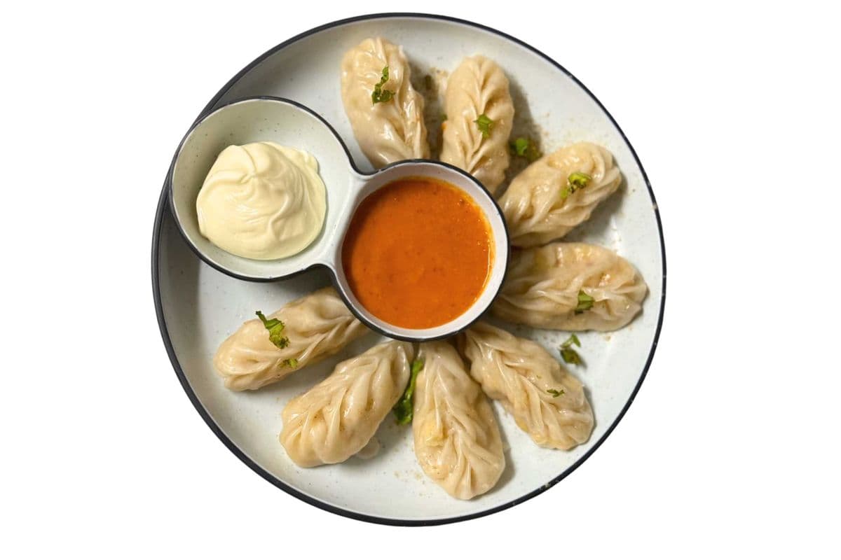 Steamed Corn n Cheese Momos (8 Pcs)