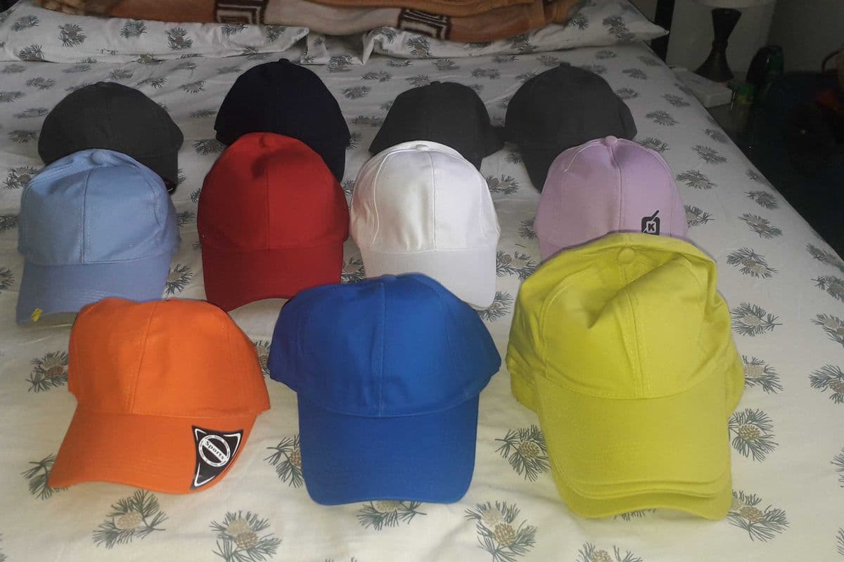 Caps