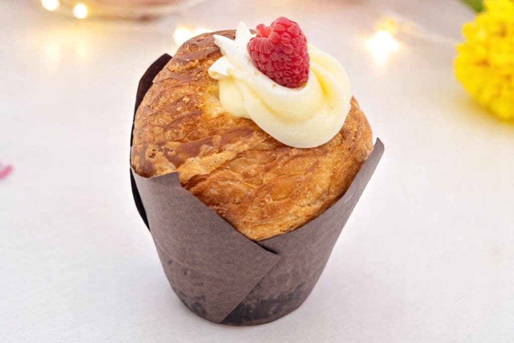 CROISSANT - CRUFFIN-VANILLA CUSTARD