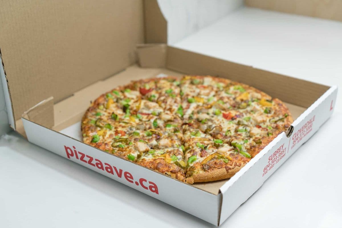 Medium Pesto Chicken Gluten-Friendly Speciality Pizza